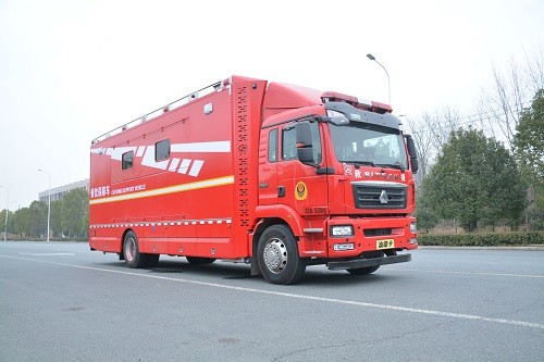 重汽汕德卡野外餐飲保障車（可提供100-300人就餐）